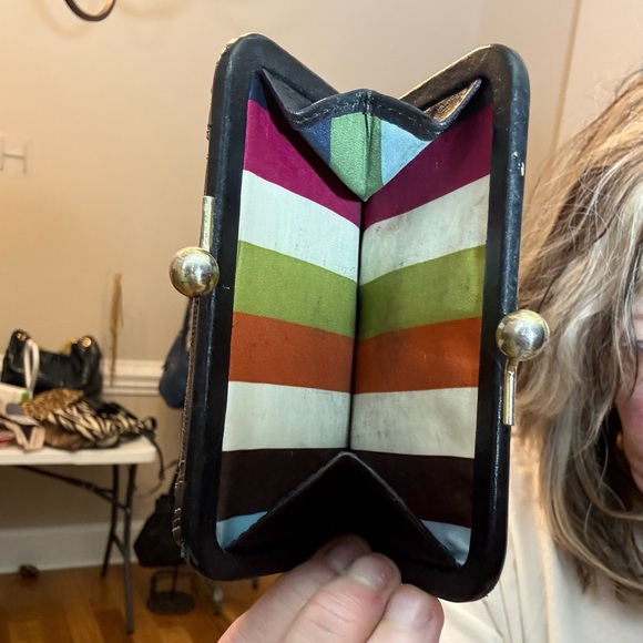 Coach Legacy French Turn Lock Wallet EUC - Picture 10 of 13